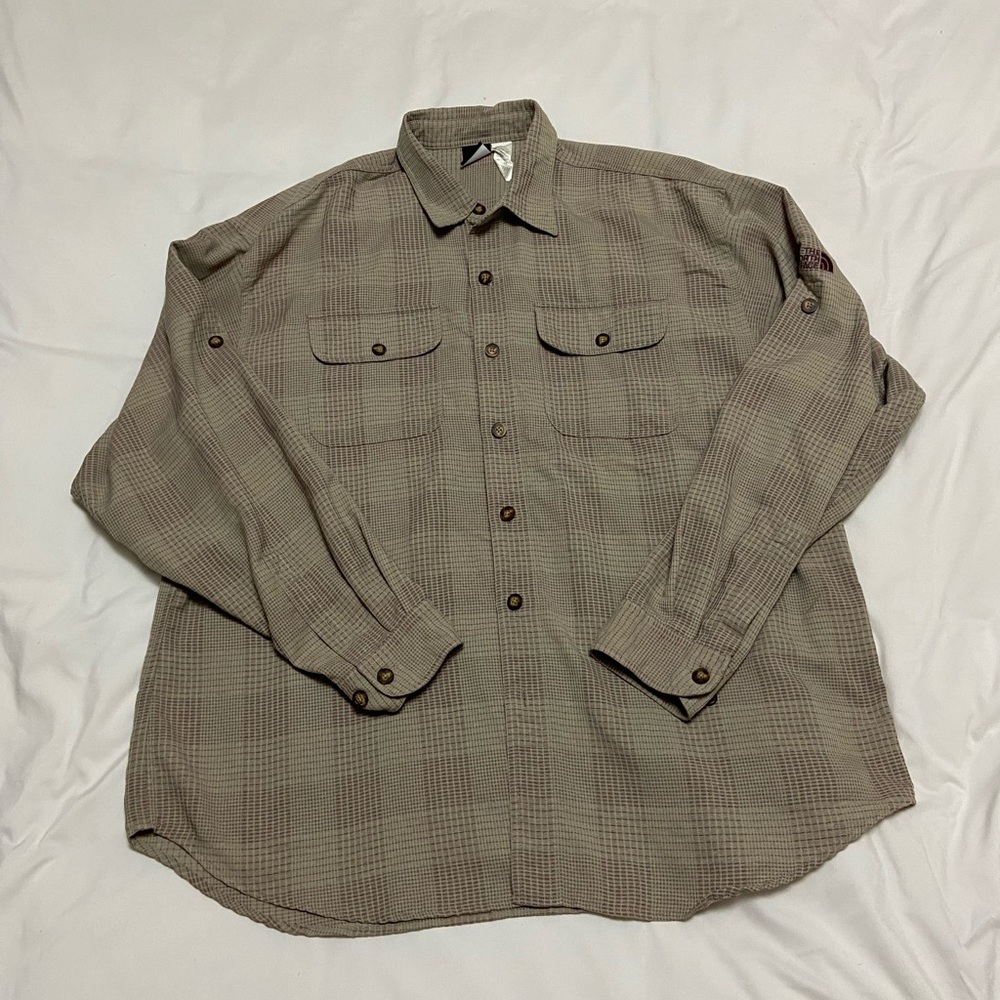 The North Face men’s double breasted lightweight casual button down shirt